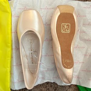 Point shoes Gaynor Minden #7 Med 4-box Extra-Flex Shank Deep Vamp High heel NEW!